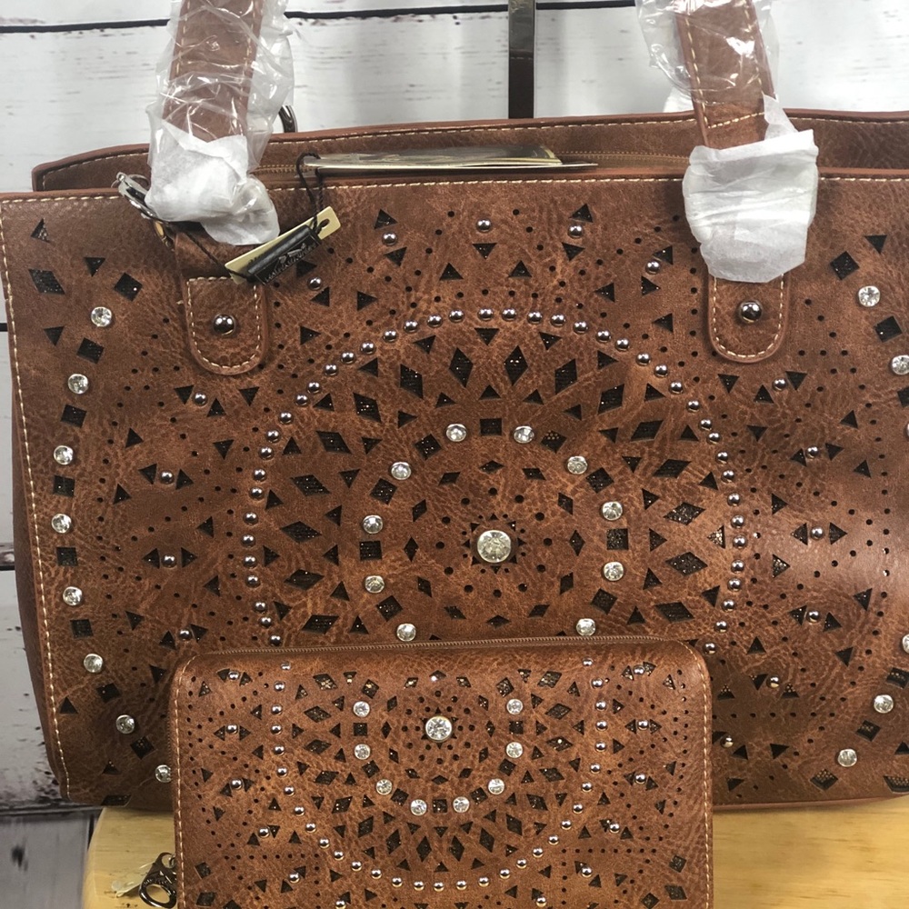 Montana West Bling Bling Concealed Carry Tote NWT - Picture 2 of 8